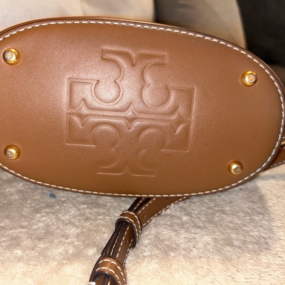 Tory Burch T Monogram Bucket Bag - Picture 3 of 16